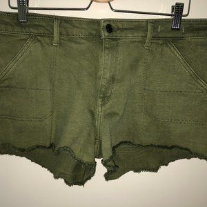 M1858 Cary Mid-Rise short 14/32 NWOT olive green